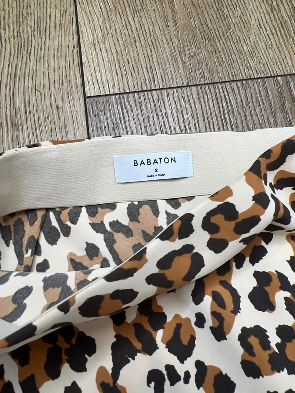 Aritzia Babaton Leopard Print Midi Skirt Size 2